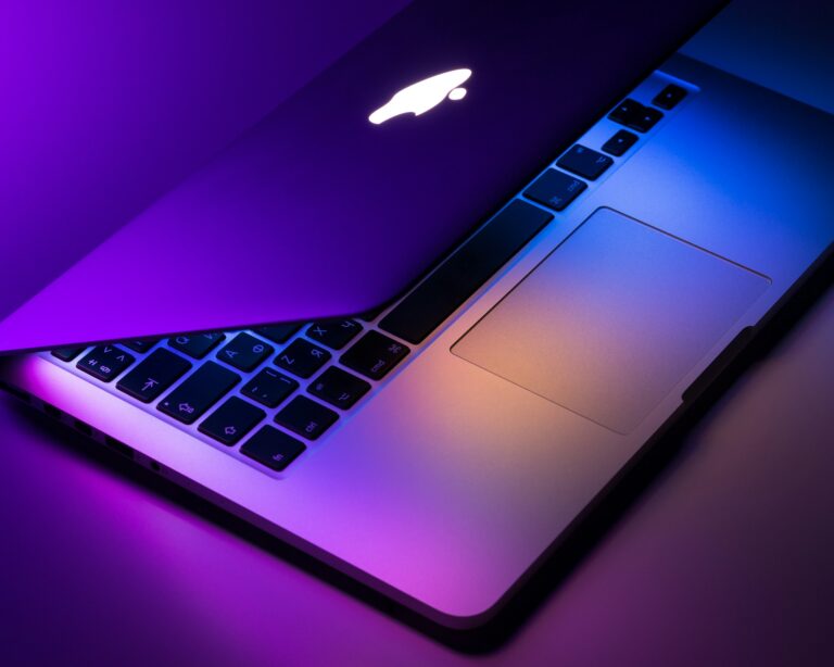 ❤MacBookの様なデザイン❣簡単にストレージ容量が増やせる♪❤ノートPC ❤MacBookの様なデザイン❣簡単にストレージ容量が増やせる